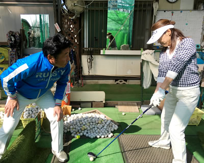 スイングの練習風景